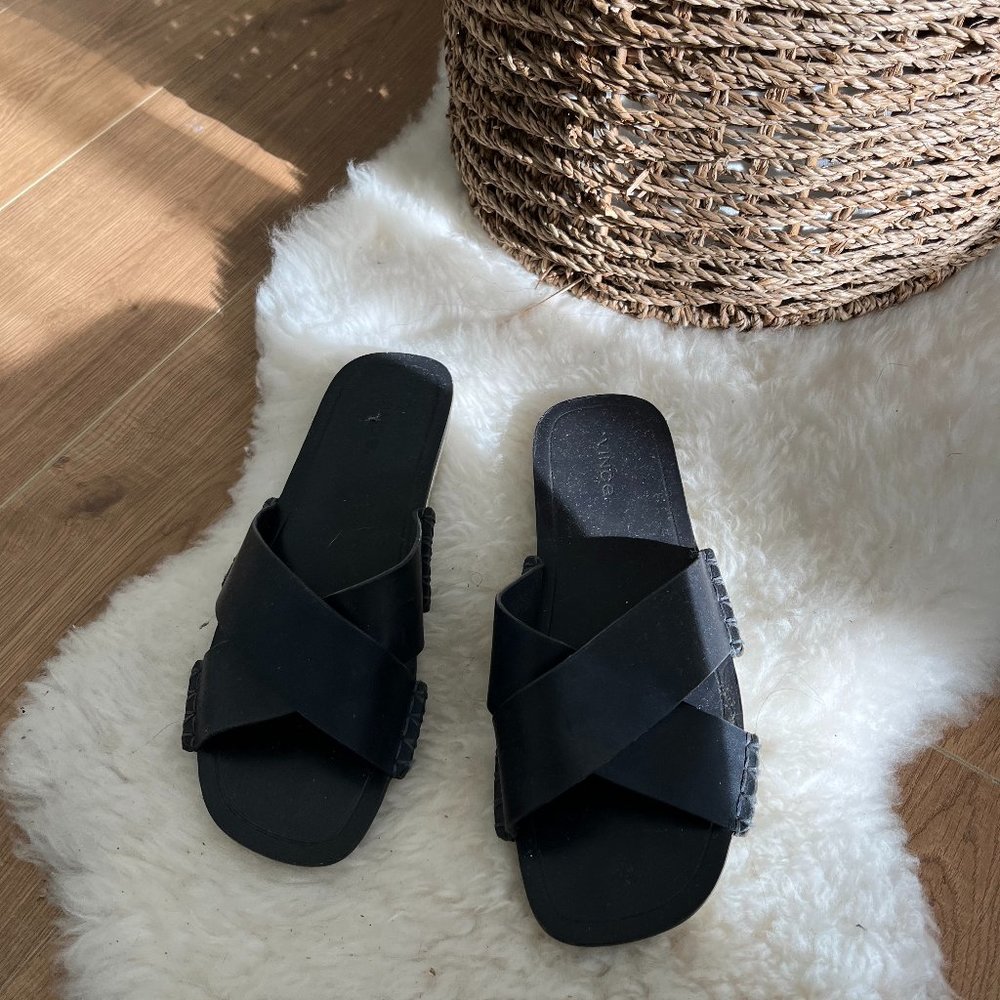 Vince sandals